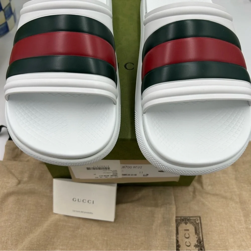 Men’s Gucci, web striped rubber pool slide size 11 made in Italy. Newest style! - Picture 5 of 12